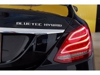 2016 Mercedes-Benz C300 2.1 W205 Blue TEC DIESEL HYBRID Exclusive AT สีดำ รูปที่ 7